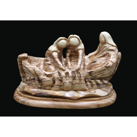 Vintage Collectable  Hand Carved (Olive Wood?) Figurine of Jesus and his Discipl - Picture 1 of 13